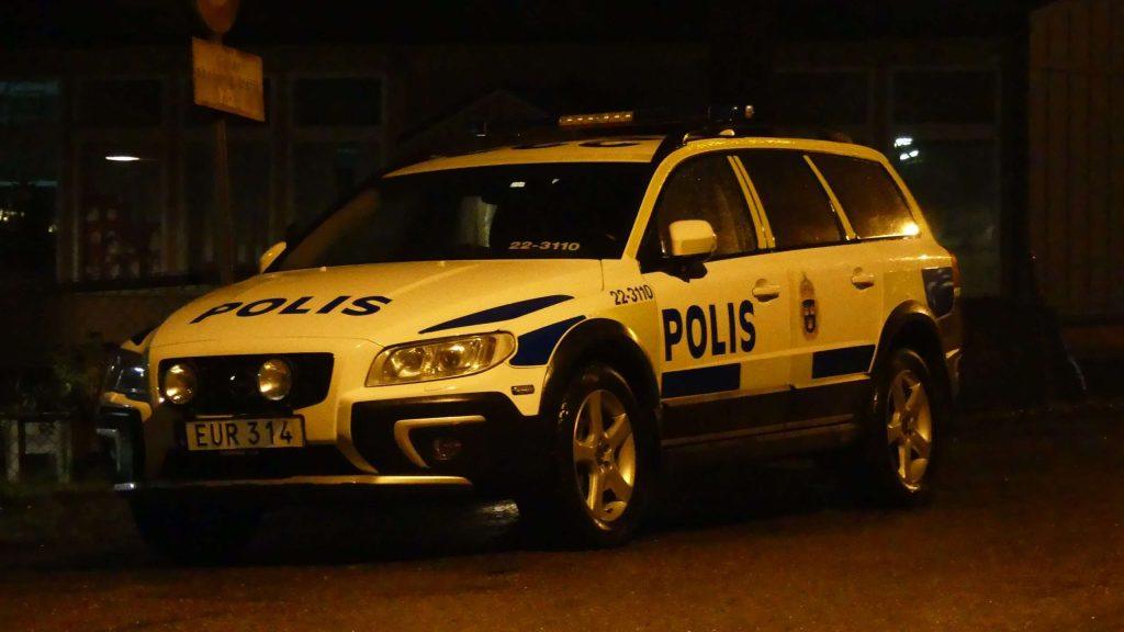 Polis. Polisbil. Genre. Genrebild. Polisen.