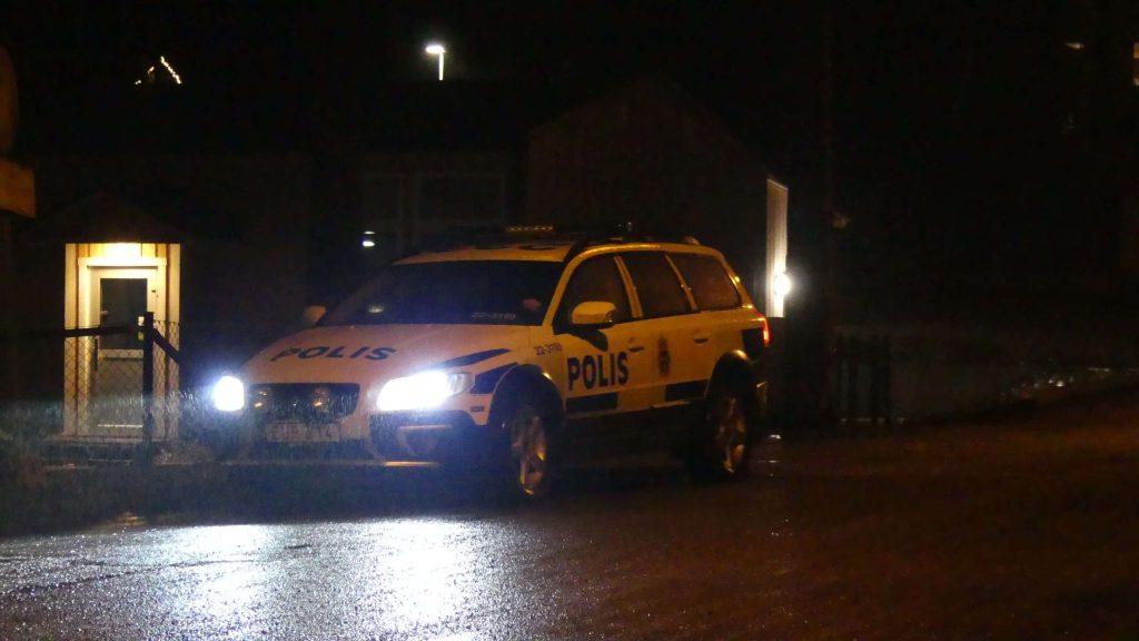 Polis. Polisbil. Genre. Genrebild. Polisen.