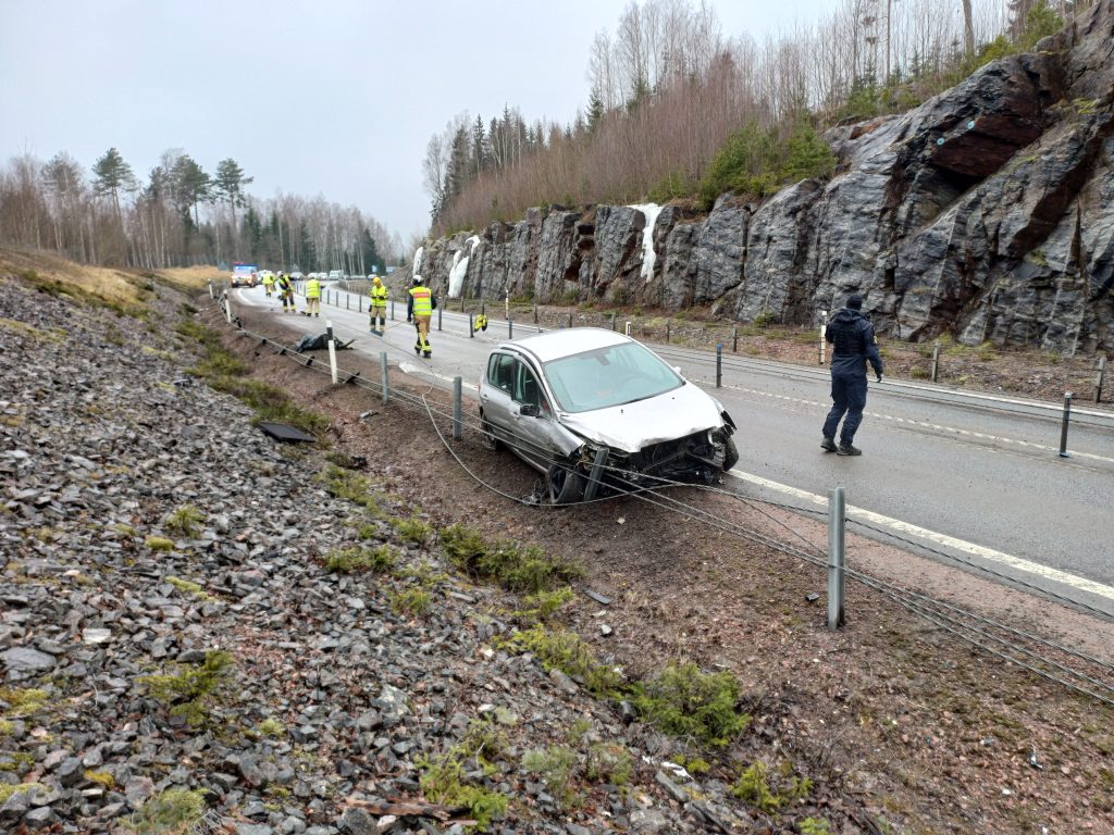 Trafikolycka på riksväg 61 mellan Arvika och Åmotfors. 