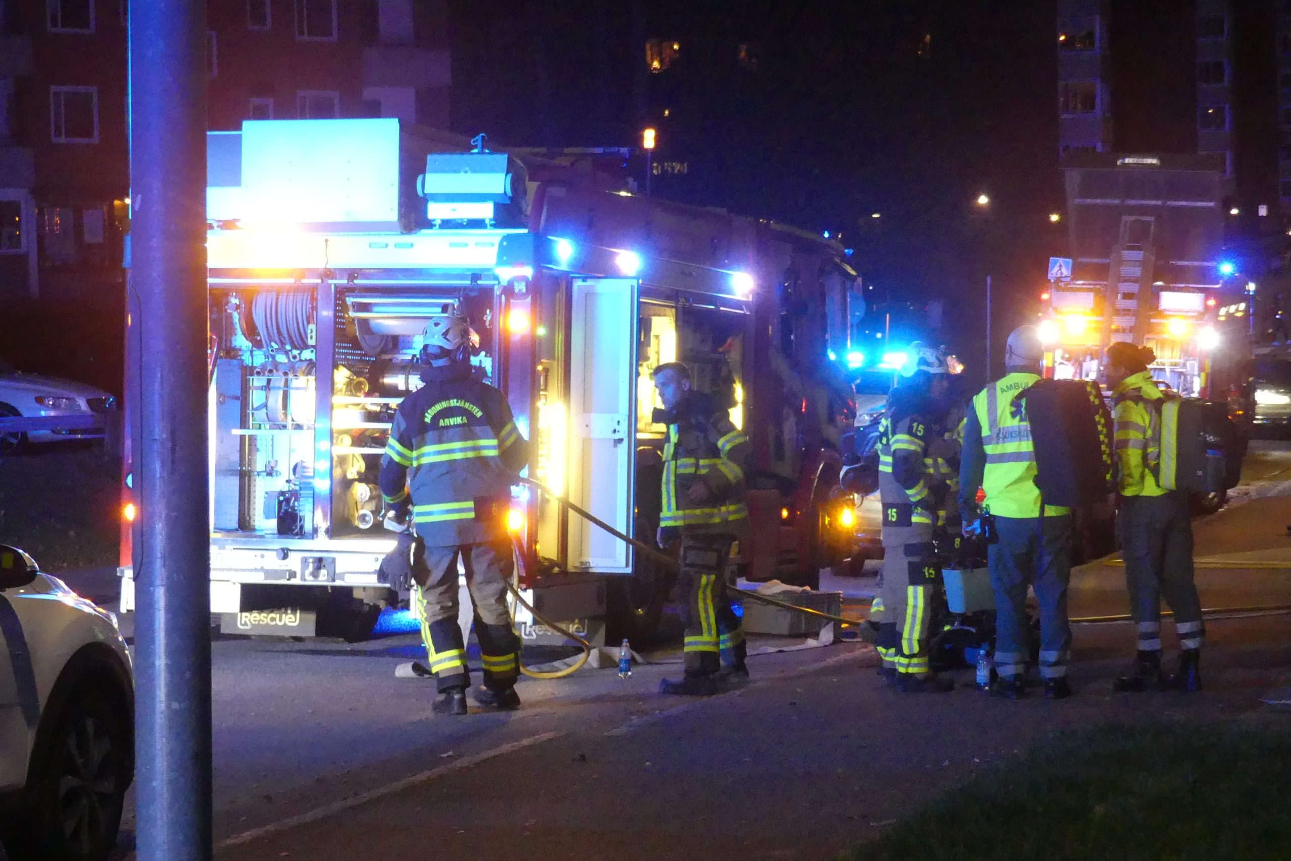 Brand i lägenhetshus på Parkgatan i Arvika oktober 2021. Foto: Sakeus Berg.