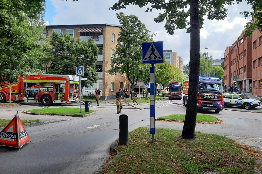 Lägenhet totalförstörd i brand på Fabriksgatan i Arvika augusti 2021. Foto: Sakeus Berg.