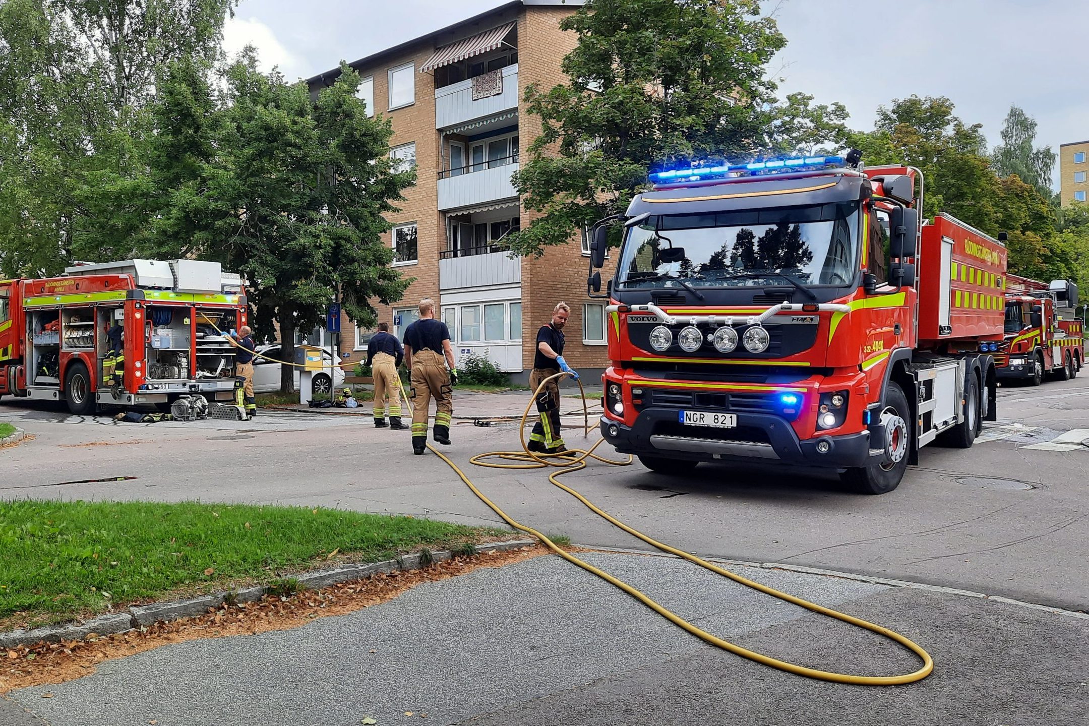 Lägenhet totalförstörd i brand på Fabriksgatan i Arvika augusti 2021. Foto: Sakeus Berg.