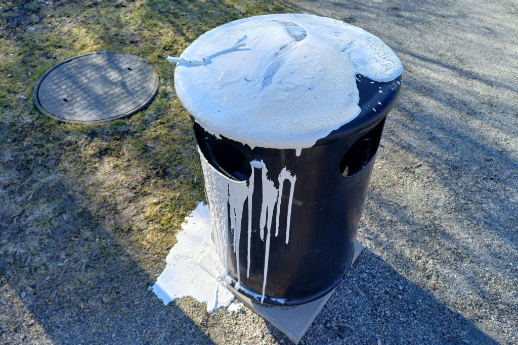 Skadegörelse i Arvika stadspark. Foto: Sakeus Berg.