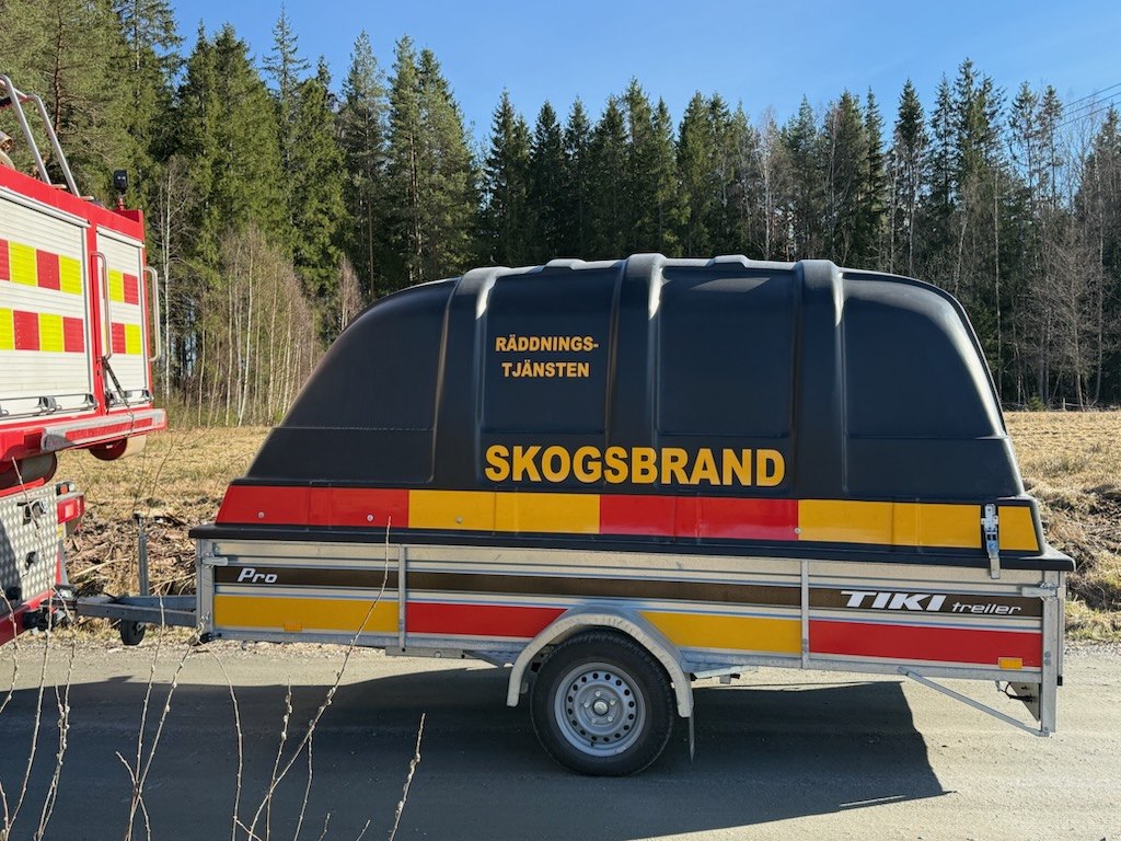 Skogsbrand, gräsbrand, terrängbrand. Genrebild.