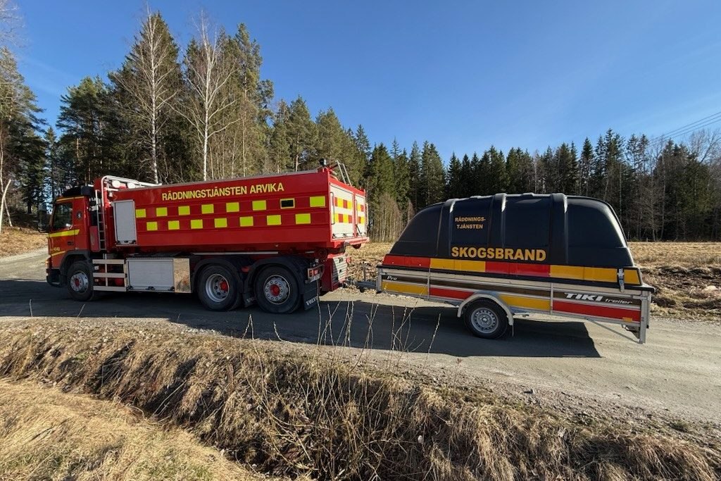 Skogsbrand, gräsbrand, terrängbrand. Genrebild.