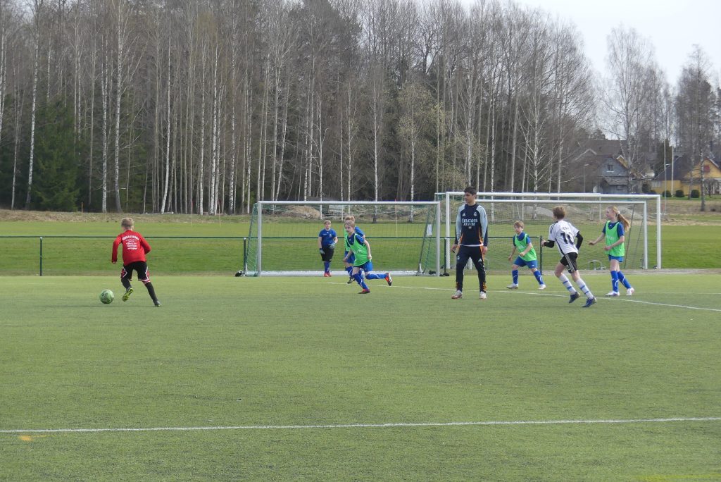 Klassfotboll på Vik i Arvika. Foto: Sakeus Berg.