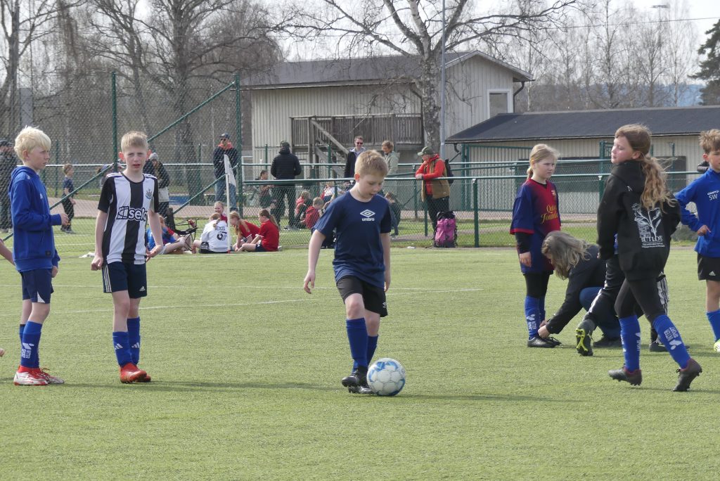 Klassfotboll på Vik i Arvika. Foto: Sakeus Berg.