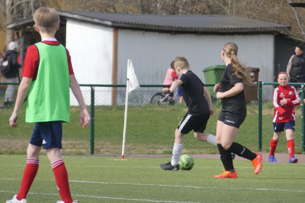 Klassfotboll på Vik i Arvika. Foto: Sakeus Berg.