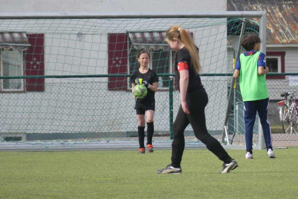 Klassfotboll på Vik i Arvika. Foto: Sakeus Berg.