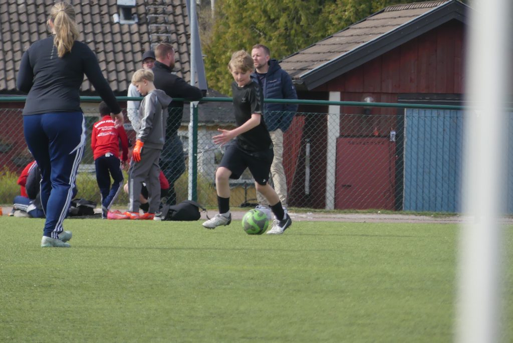 Klassfotboll på Vik i Arvika. Foto: Sakeus Berg.