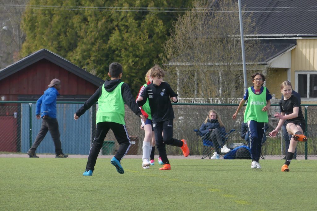 Klassfotboll på Vik i Arvika. Foto: Sakeus Berg.