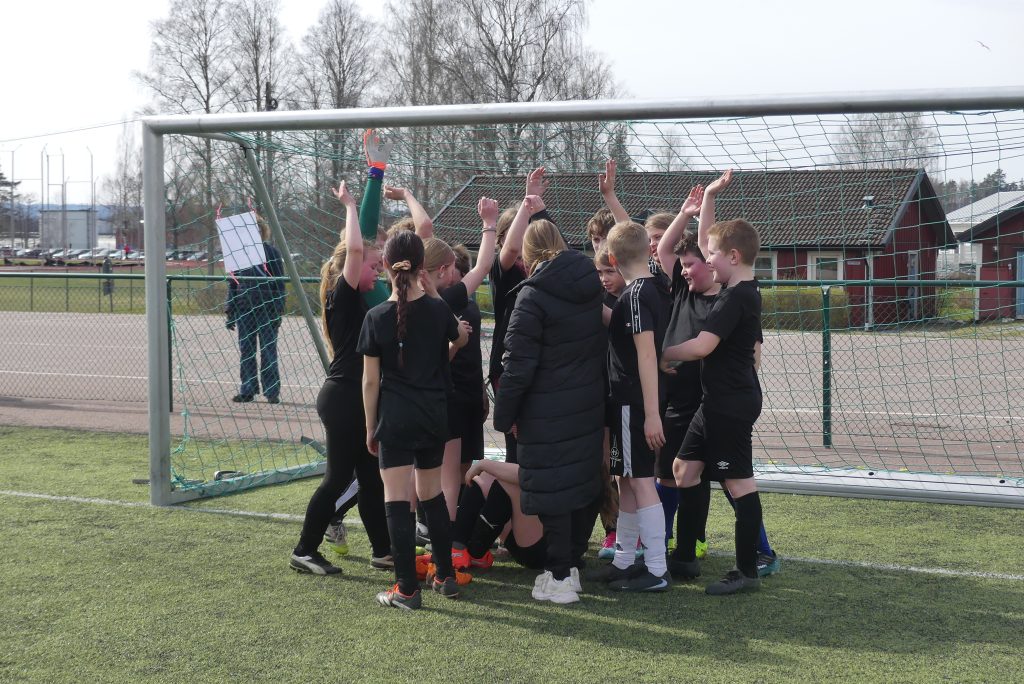 Klassfotboll på Vik i Arvika. Foto: Sakeus Berg.