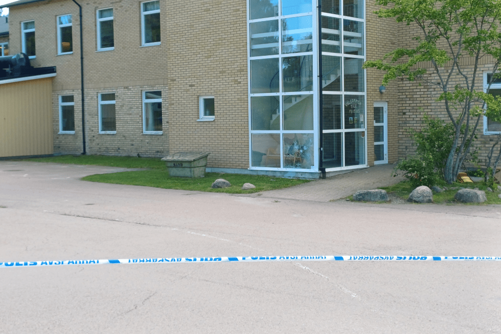Grov skadegörelse på Järvenskolan i Gunnarskog. Foto: Sakeus Berg.
