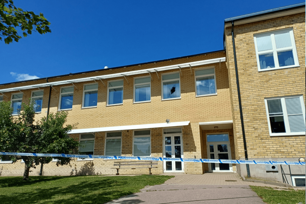 Grov skadegörelse på Järvenskolan i Gunnarskog. Foto: Sakeus Berg.