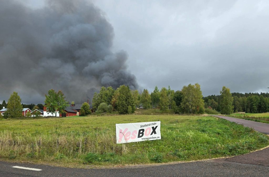 Brand i Lässerud. Foto: Läsarbild.