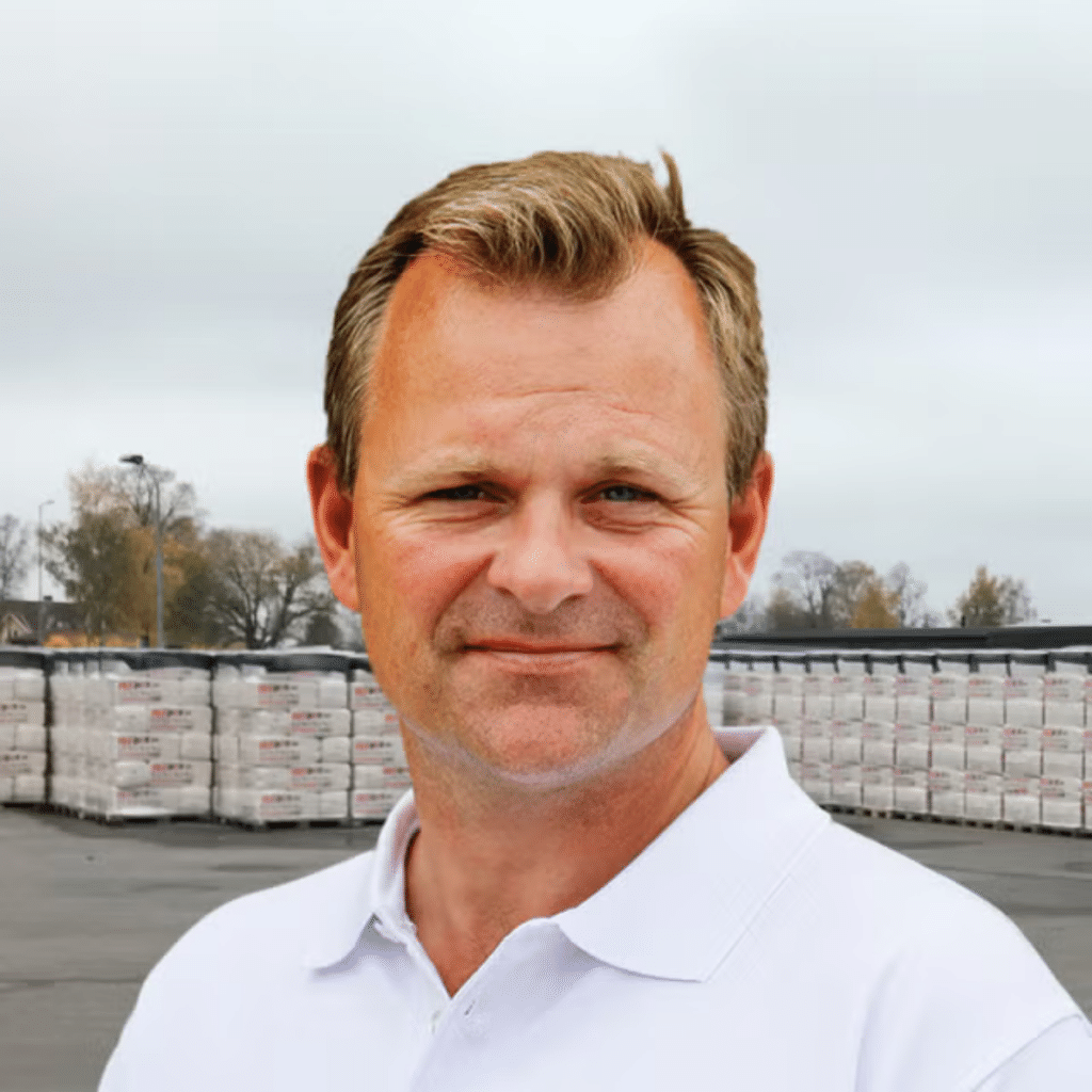 Björn Axelsson, VD på Yesbox vars anläggning i Lässerud drabbades av en brand nyligen. Foto: Yesbox.