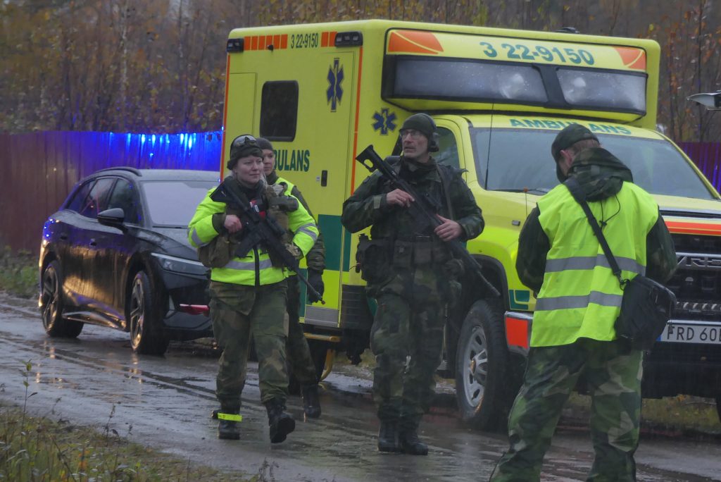 Stor totalförsvarsövning vid gränsen. Foto: Sakeus Berg.